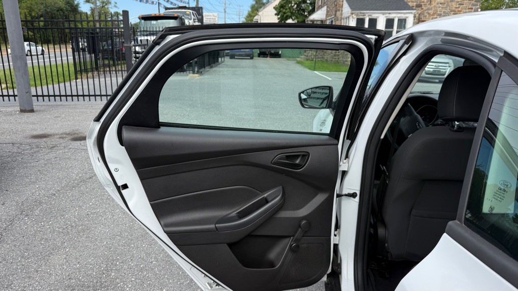 2013 Ford Focus Image 11