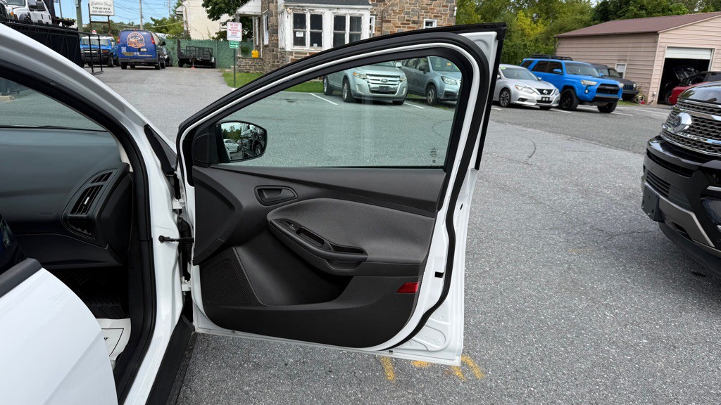 2013 Ford Focus Image 14