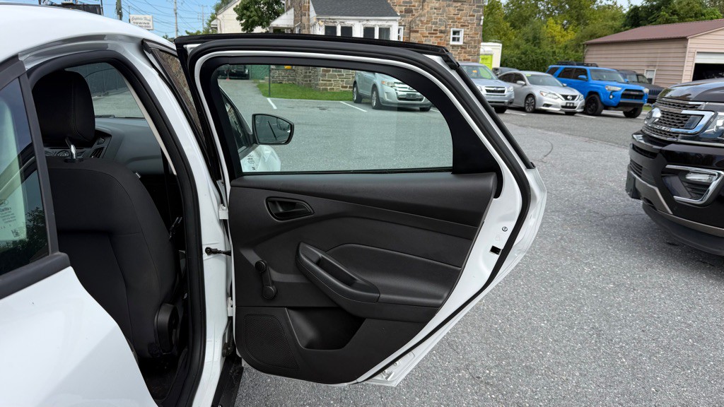 2013 Ford Focus Image 17