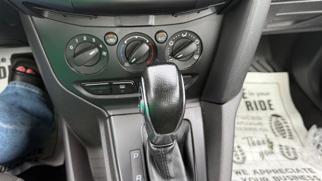 2013 Ford Focus Image 24