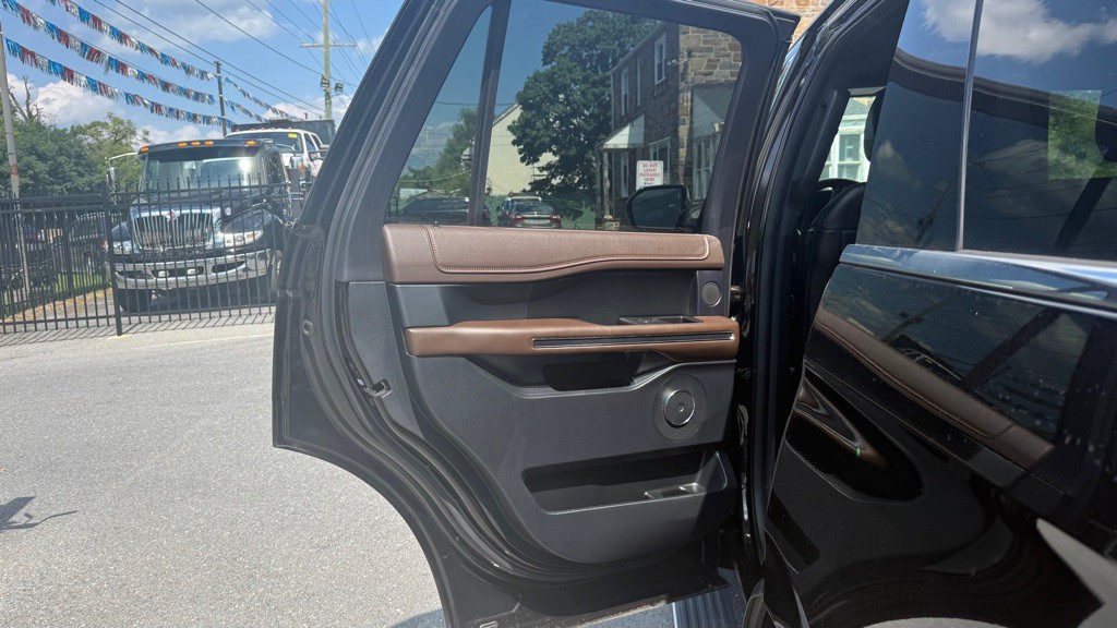 2021 Ford Expedition Image 13