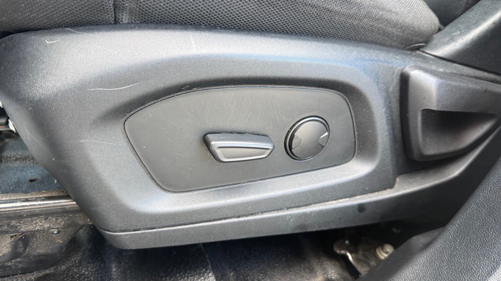 2020 Ford Explorer Image 9
