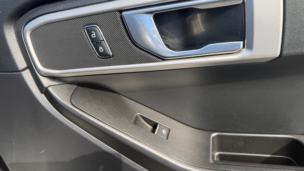 2020 Ford Explorer Image 17