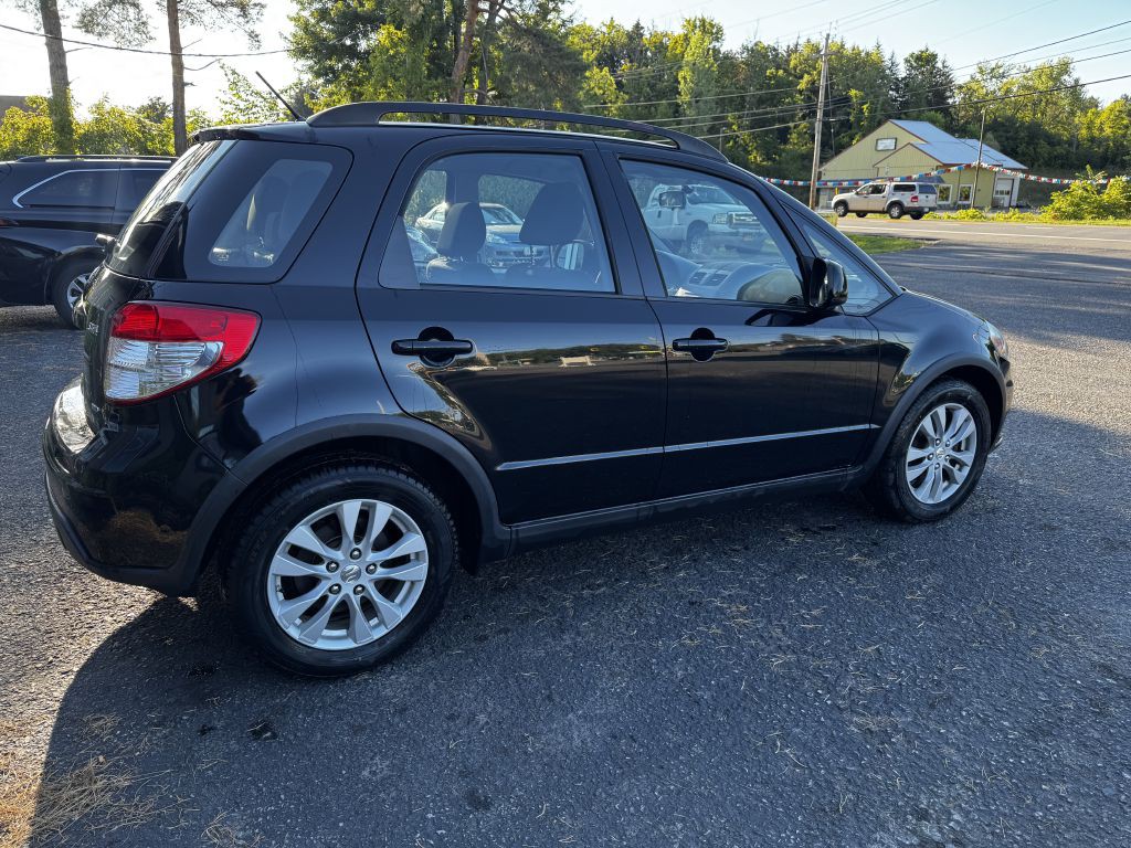2013 Suzuki SX4 Image 4