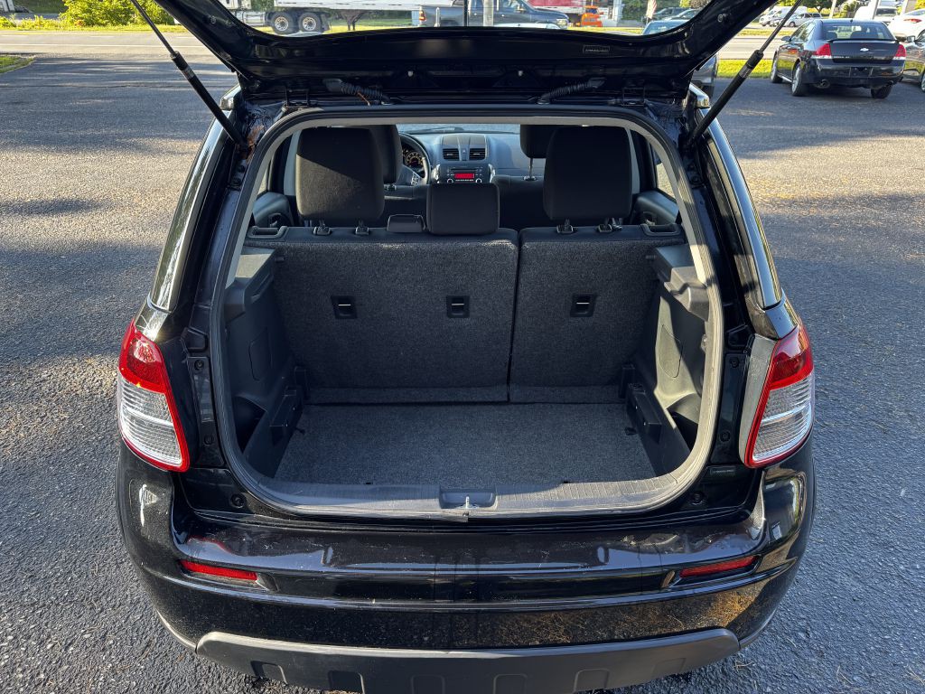 2013 Suzuki SX4 Image 17