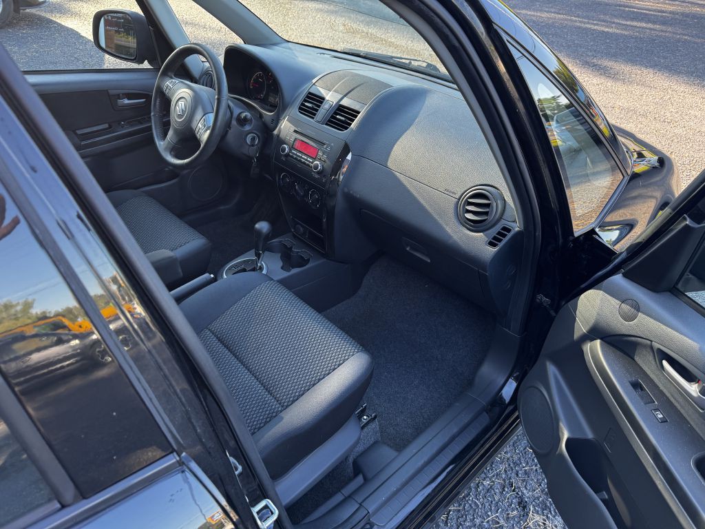 2013 Suzuki SX4 Image 21