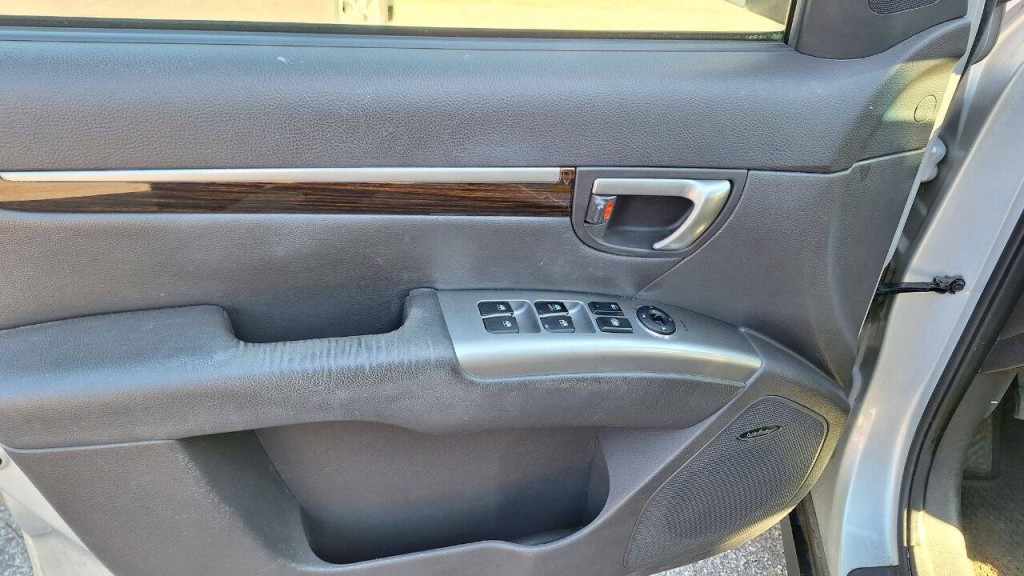 2012 Hyundai Santa Fe Image 8