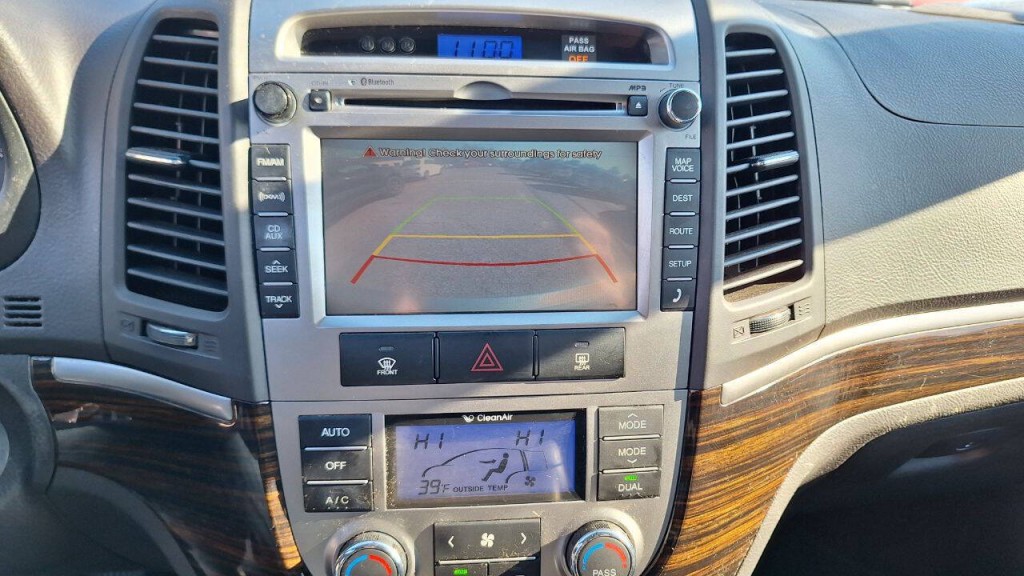 2012 Hyundai Santa Fe Image 17