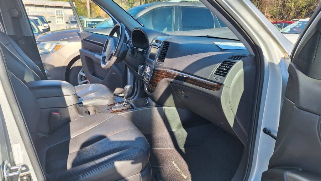 2012 Hyundai Santa Fe Image 20