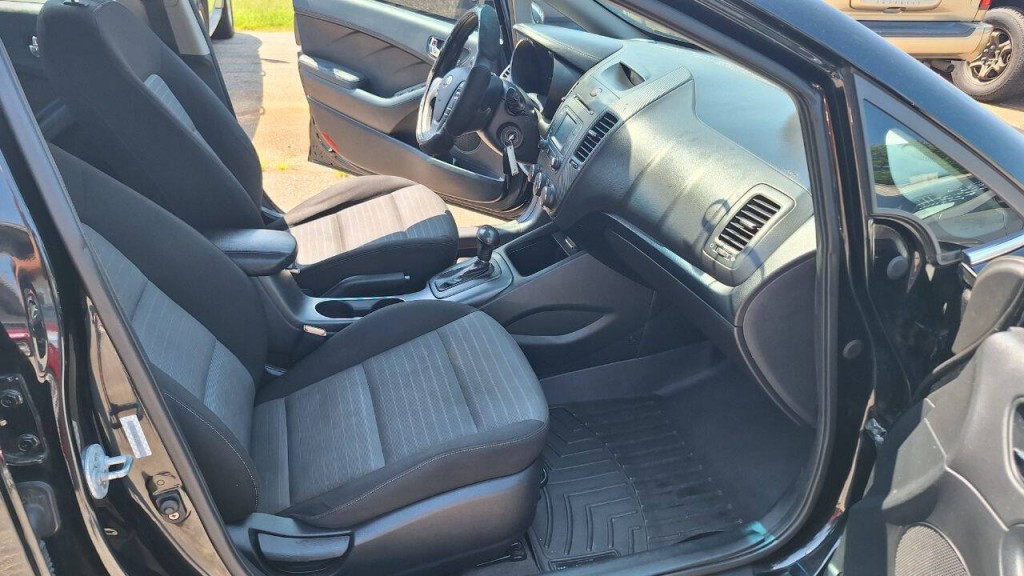 2015 Kia Forte Image 17