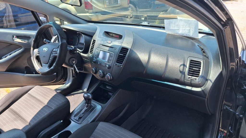 2015 Kia Forte Image 19