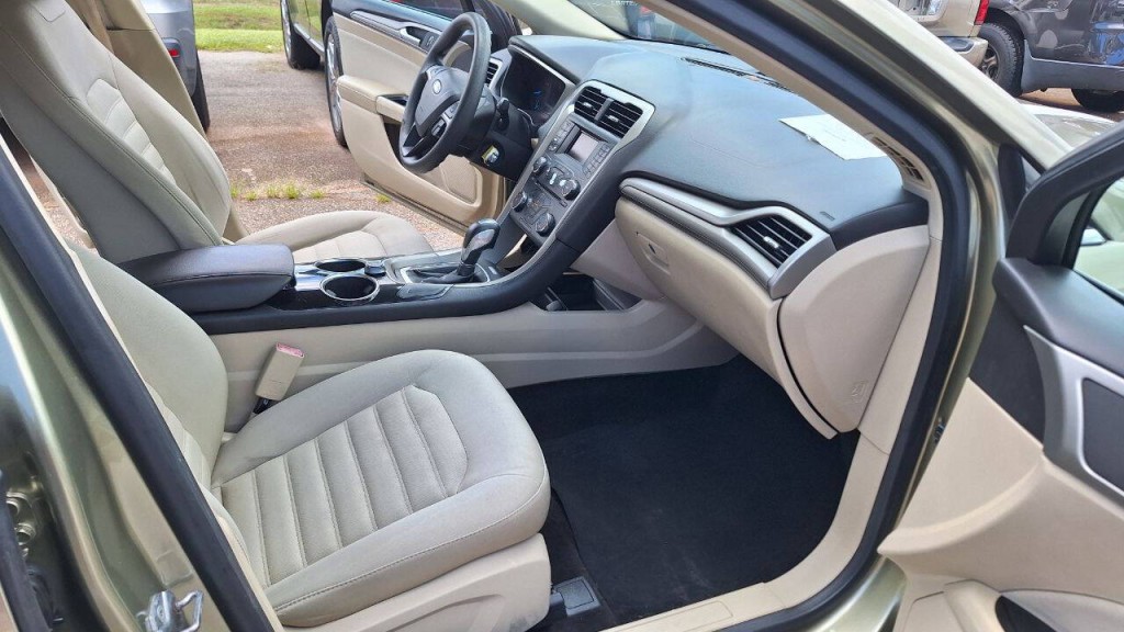 2013 Ford Fusion Image 16