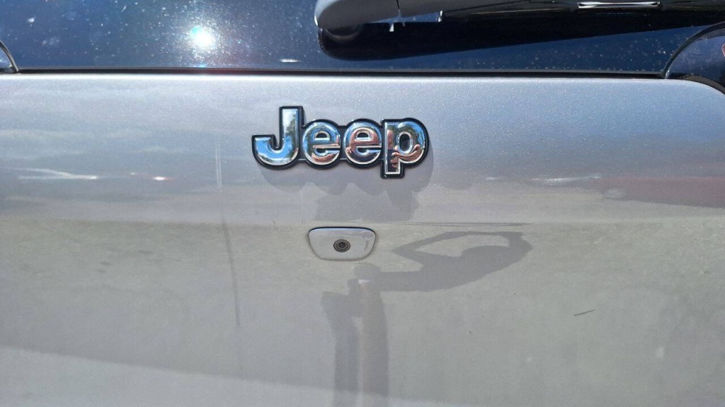 2018 Jeep Cherokee Image 6