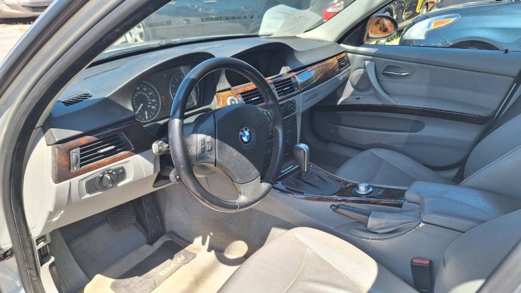 2006 BMW 3 Series Image 8