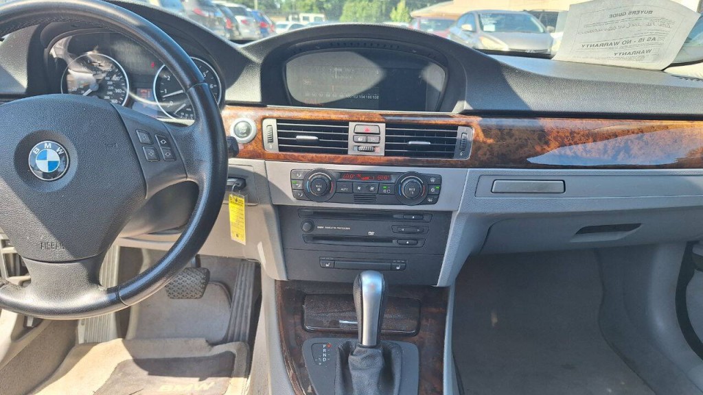 2006 BMW 3 Series Image 12