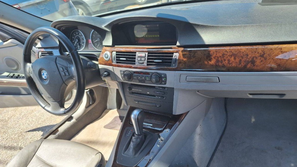 2006 BMW 3 Series Image 18