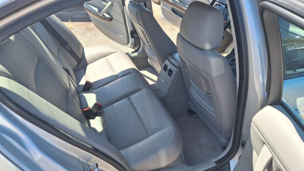 2006 BMW 3 Series Image 19