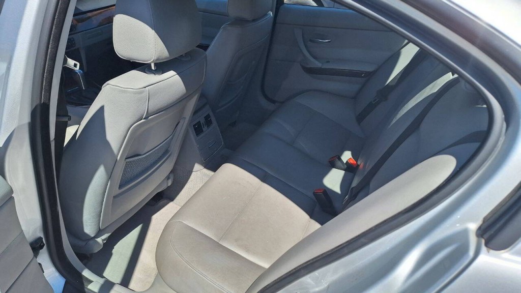 2006 BMW 3 Series Image 22