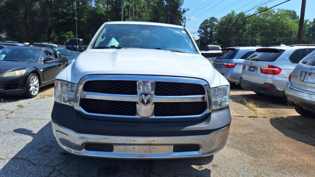 2015 RAM 1500 Image 2