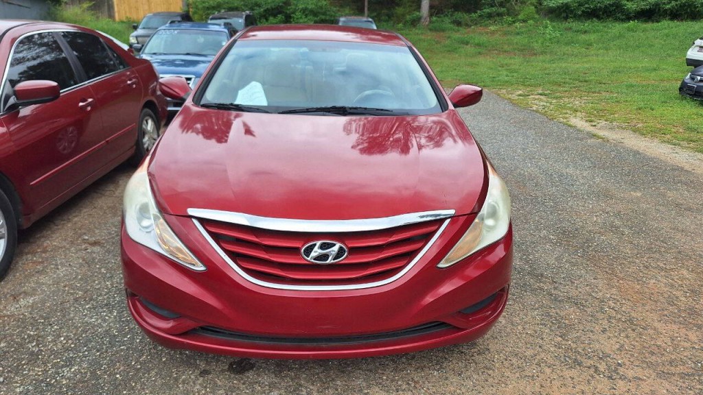 2011 Hyundai Sonata Image 3