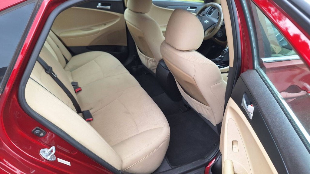 2011 Hyundai Sonata Image 18
