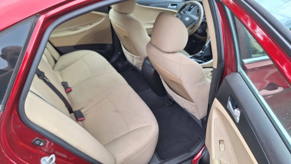 2011 Hyundai Sonata Image 19