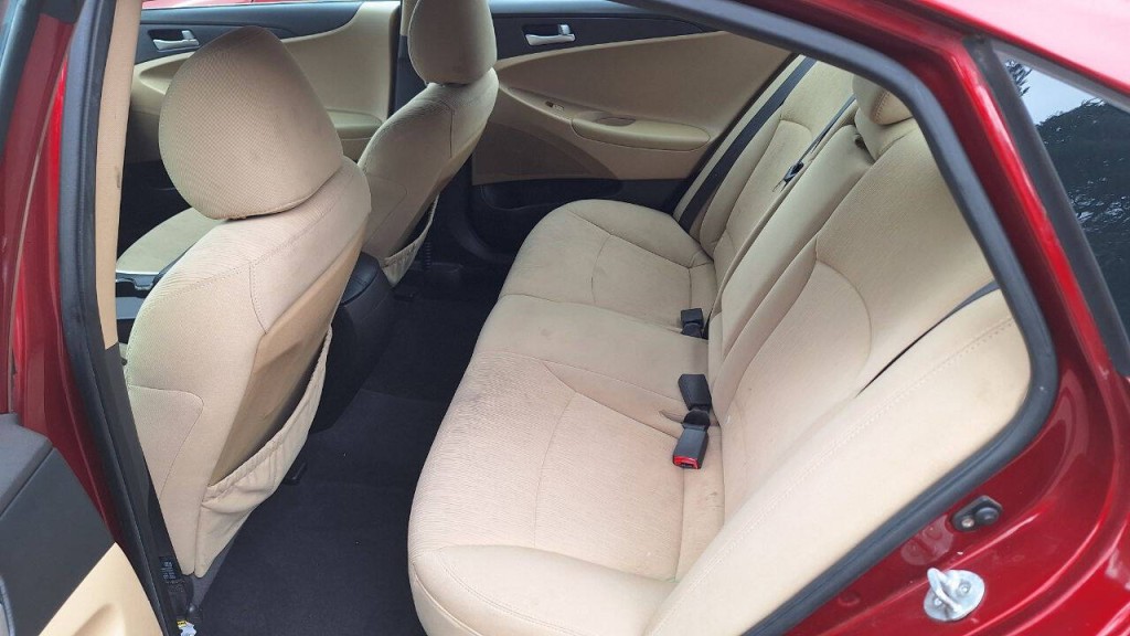 2011 Hyundai Sonata Image 20