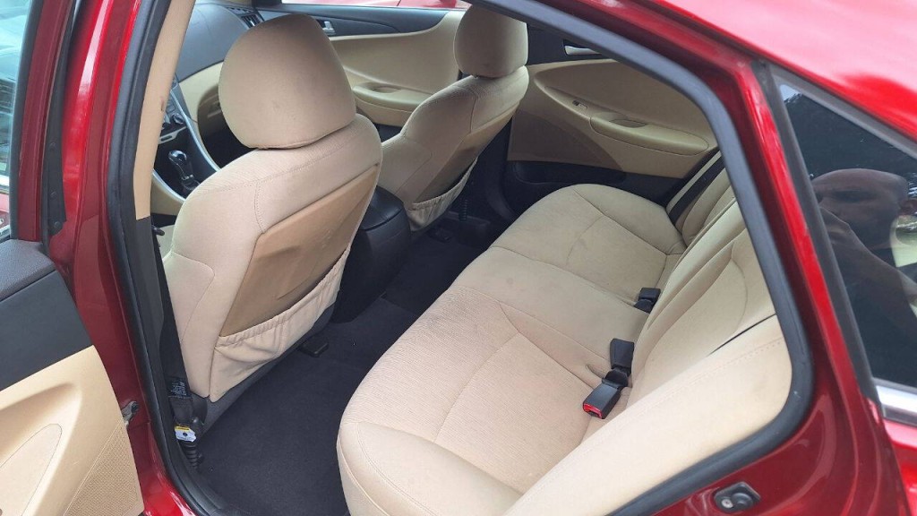 2011 Hyundai Sonata Image 21