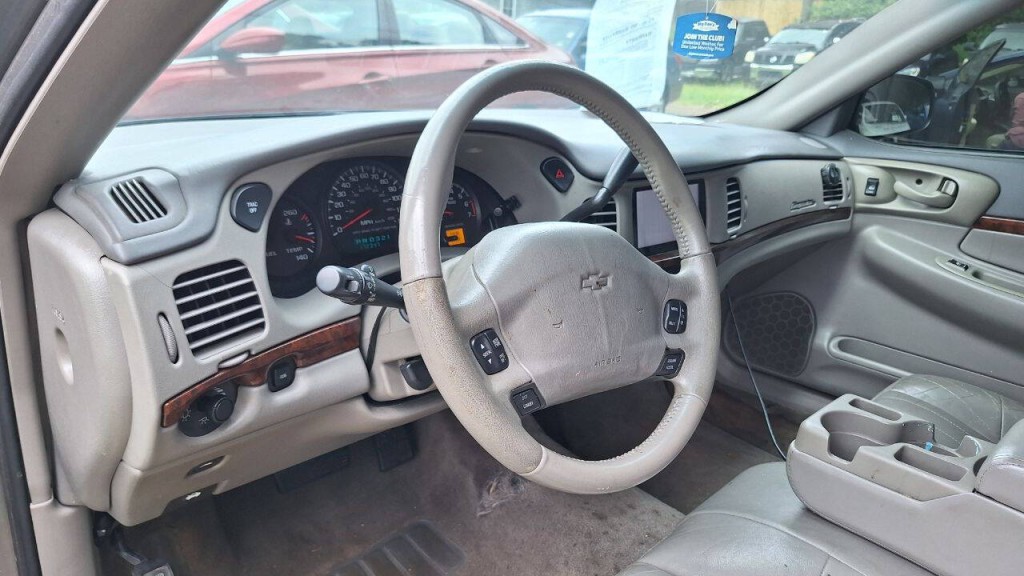2005 Chevrolet Impala Image 12