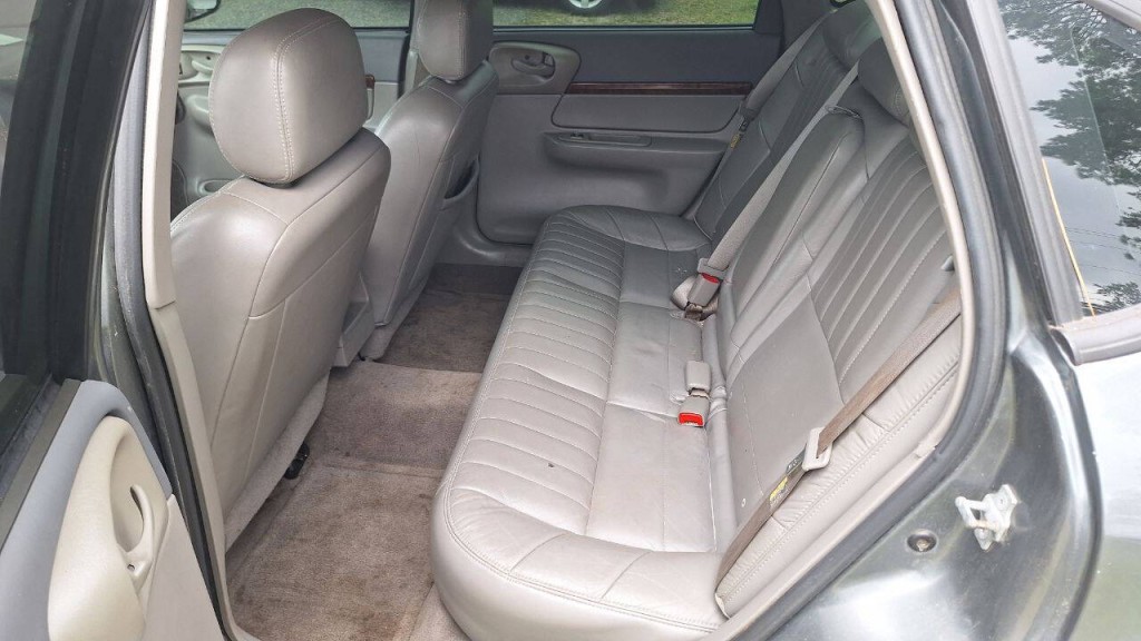 2005 Chevrolet Impala Image 14