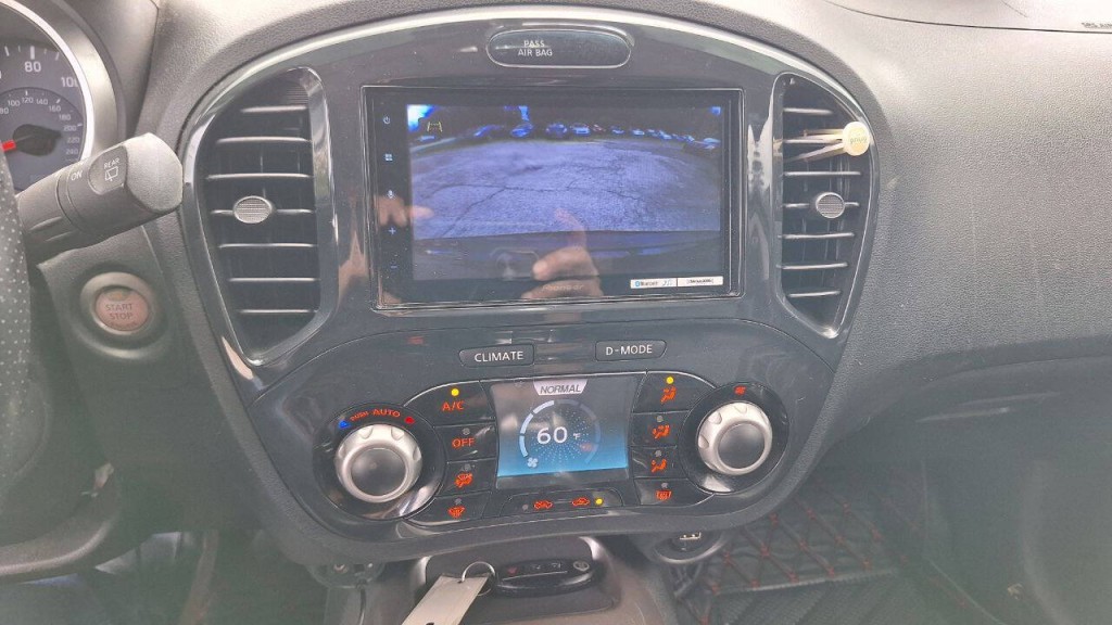2011 Nissan Juke Image 17