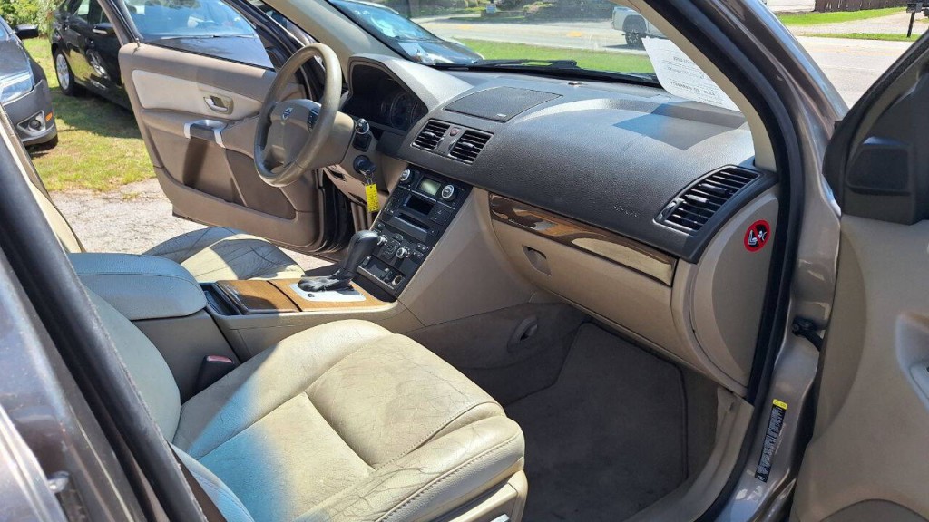 2009 Volvo XC90 Image 16