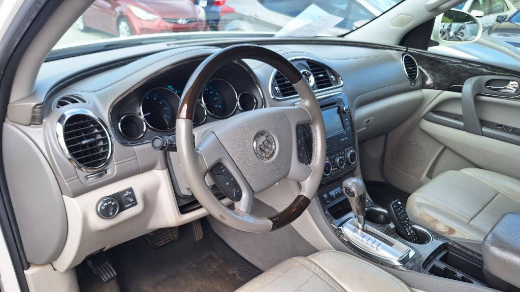 2014 Buick Enclave Image 9