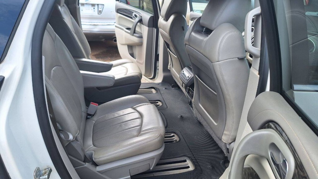 2014 Buick Enclave Image 17