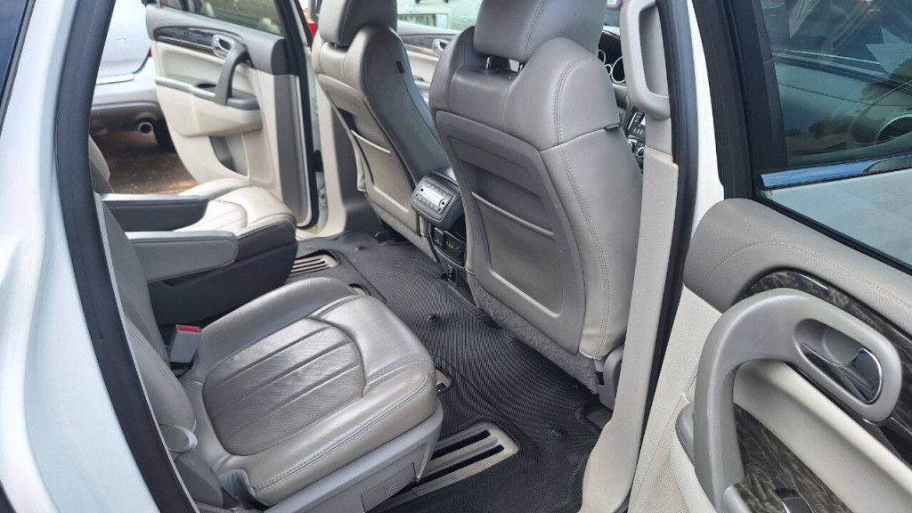 2014 Buick Enclave Image 18