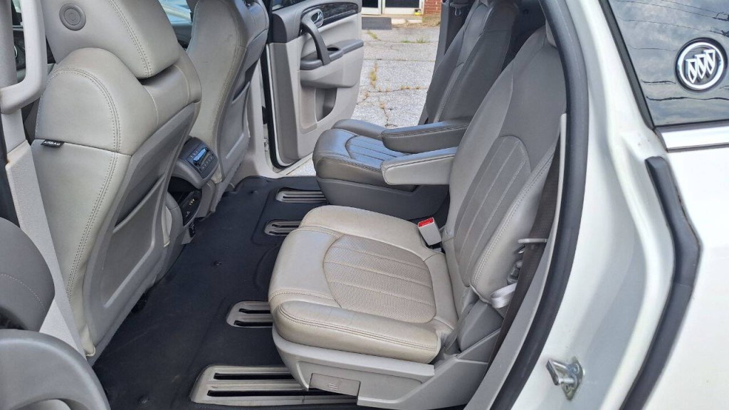 2014 Buick Enclave Image 22