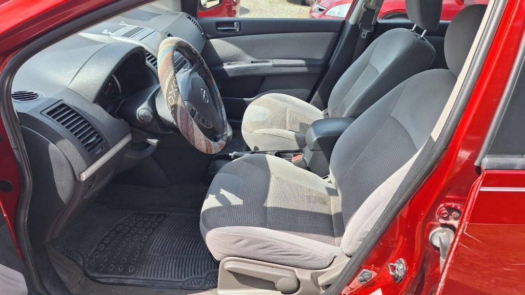 2011 Nissan Sentra Image 8