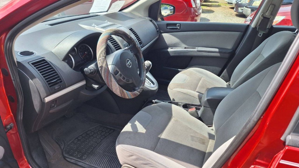 2011 Nissan Sentra Image 9