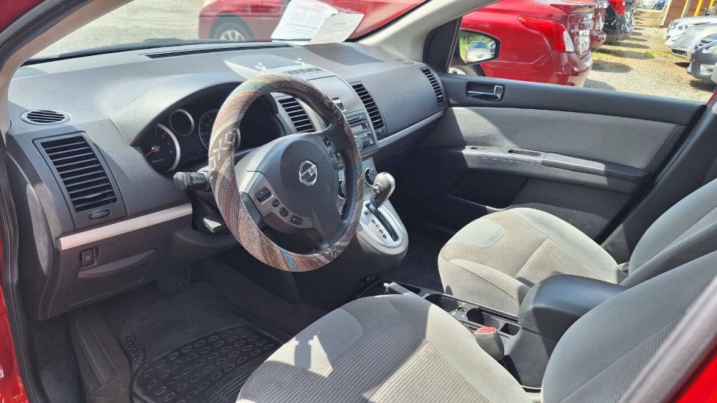 2011 Nissan Sentra Image 10