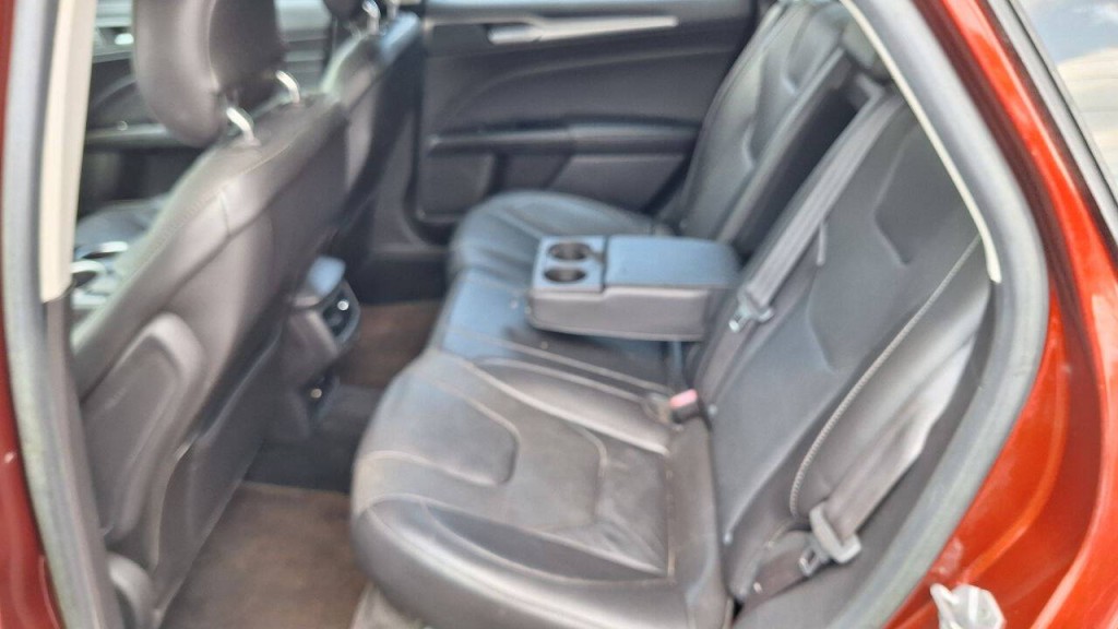 2014 Ford Fusion Image 24
