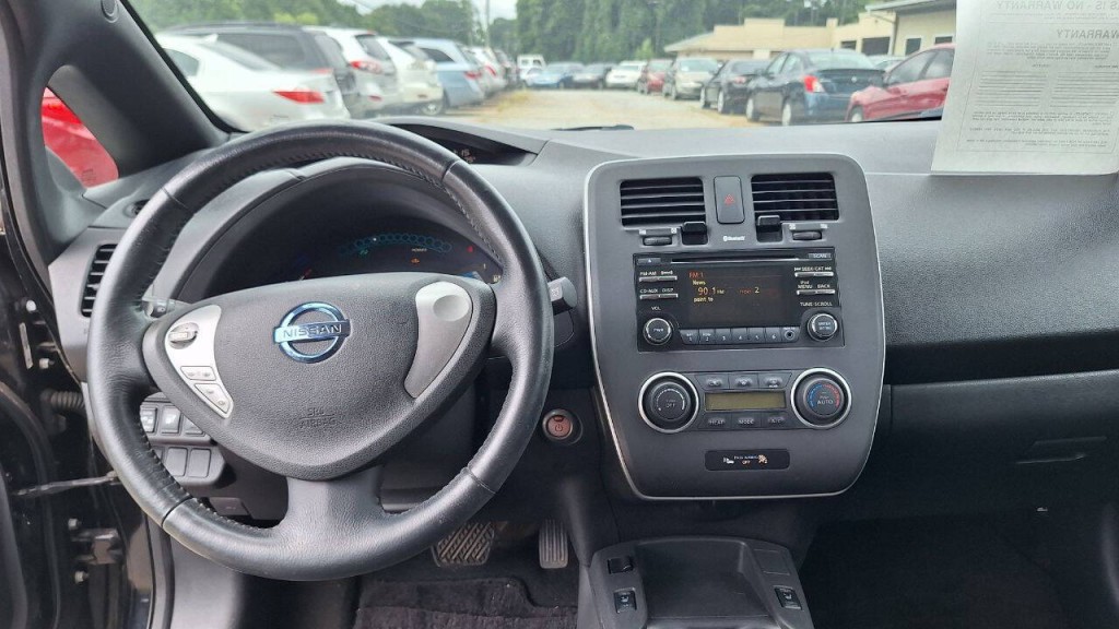 2013 Nissan Leaf Image 10