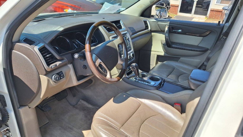 2014 GMC Acadia Image 10