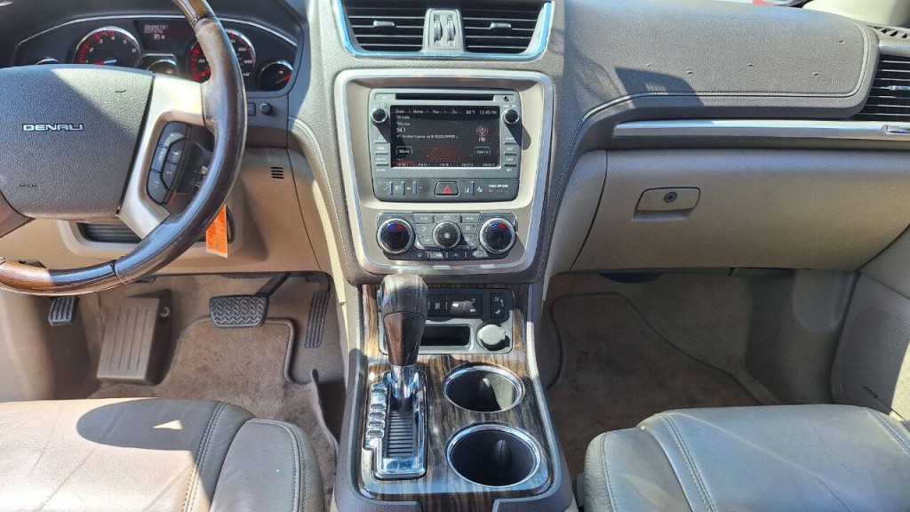2014 GMC Acadia Image 18