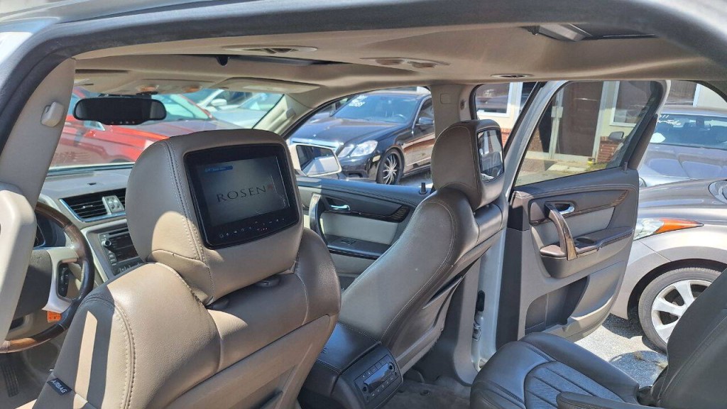 2014 GMC Acadia Image 25