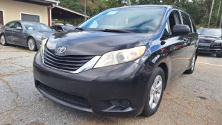 Image for 2011 Toyota Sienna LE 7 Passenger Auto Access Seat ID: 6888518