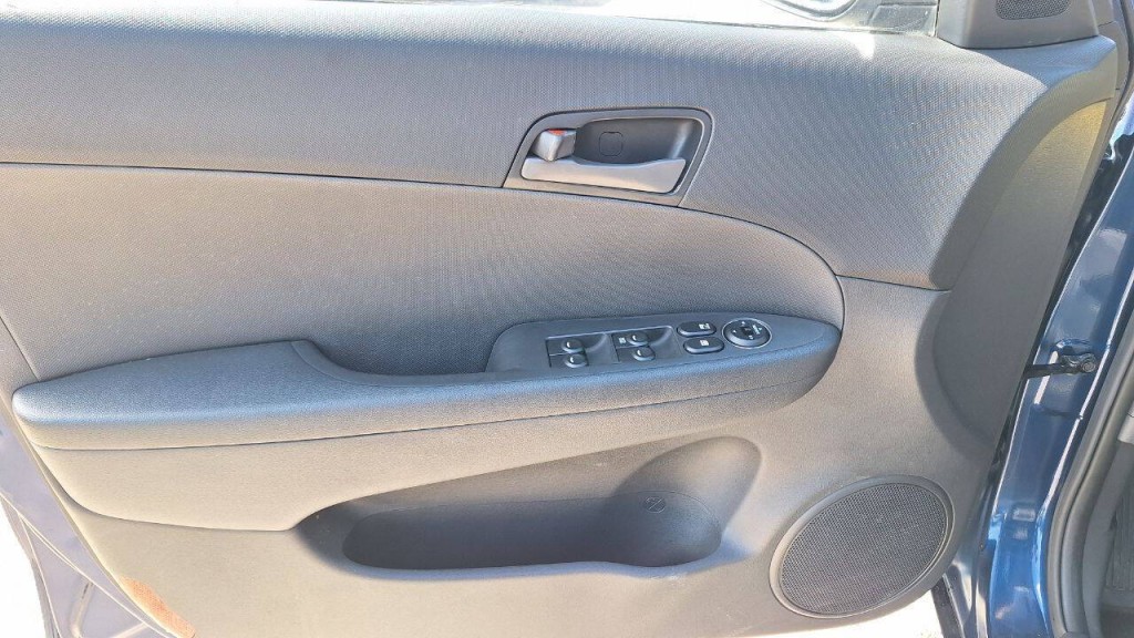 2012 Hyundai Elantra Image 6
