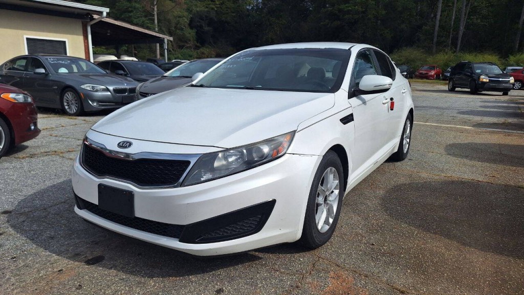 2011 Kia Optima Image 3