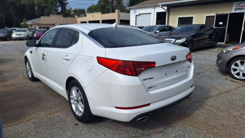 2011 Kia Optima Image 4