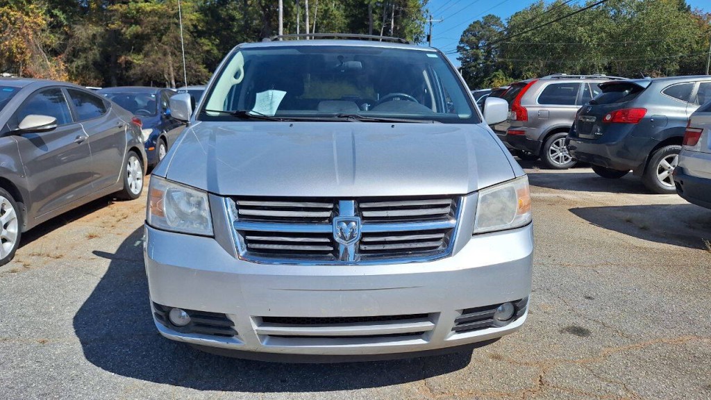2010 Dodge Grand Caravan Image 2