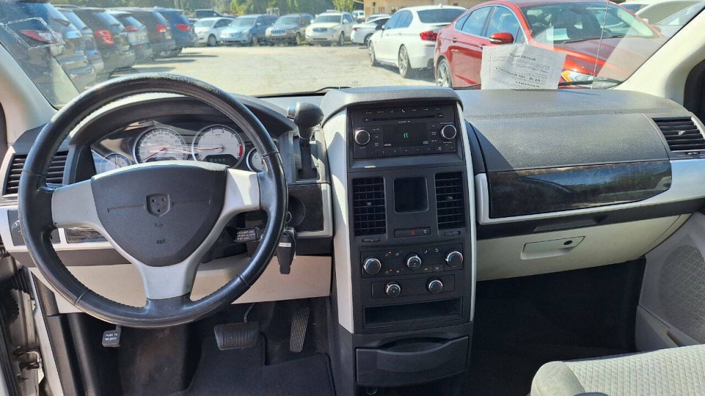 2010 Dodge Grand Caravan Image 12